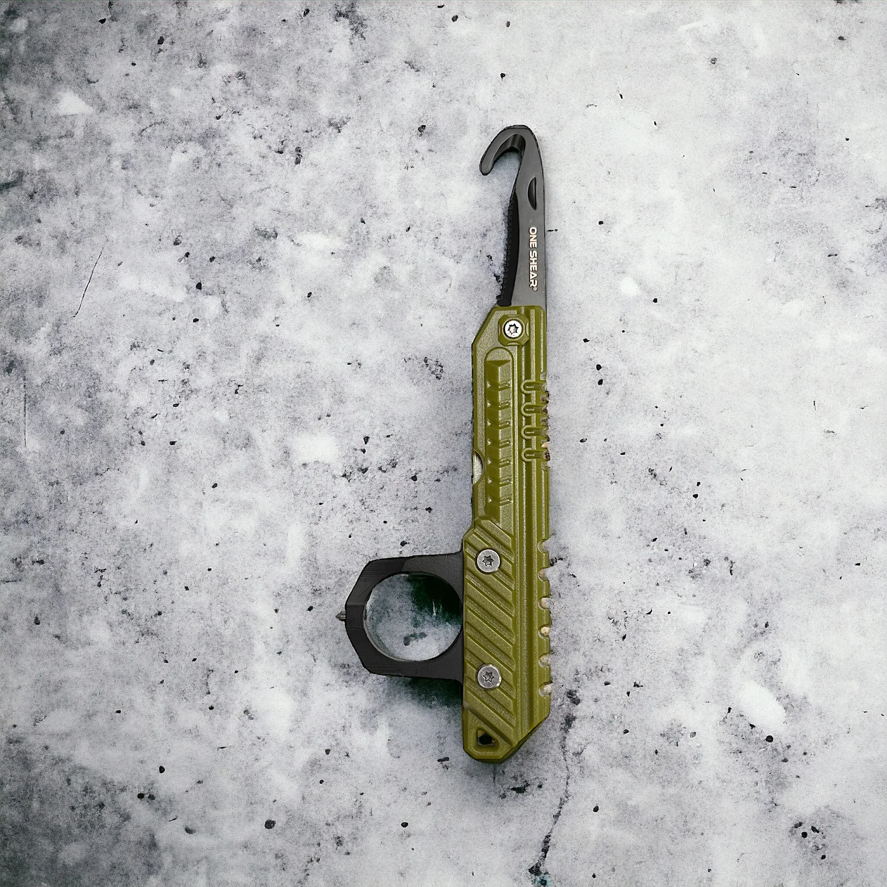 Ultimate Rescue Companion: 3-in-1 Foldable Seatbelt Cutter, Window Breaker, and Knuckle Protector – Your Lifesaving Tool in Emergencies - Image 3
